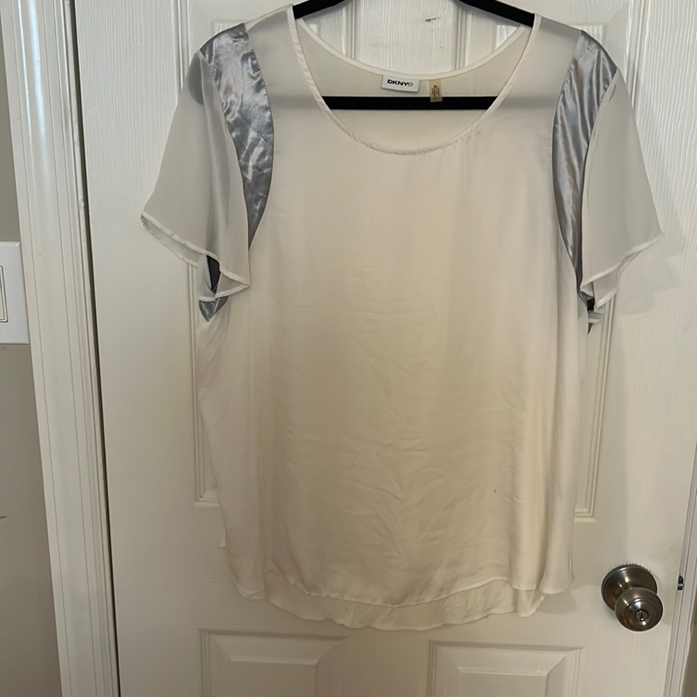 Top - Picture 1 of 1